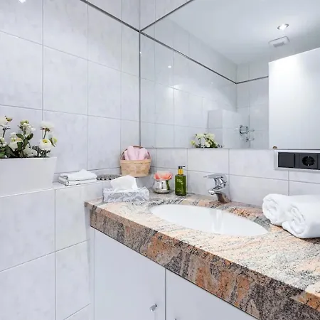 Апартаменти Delux Alpingardensuite