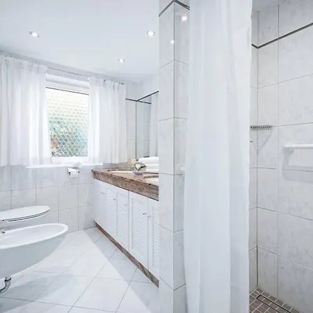 Апартаменти Delux Alpingardensuite *